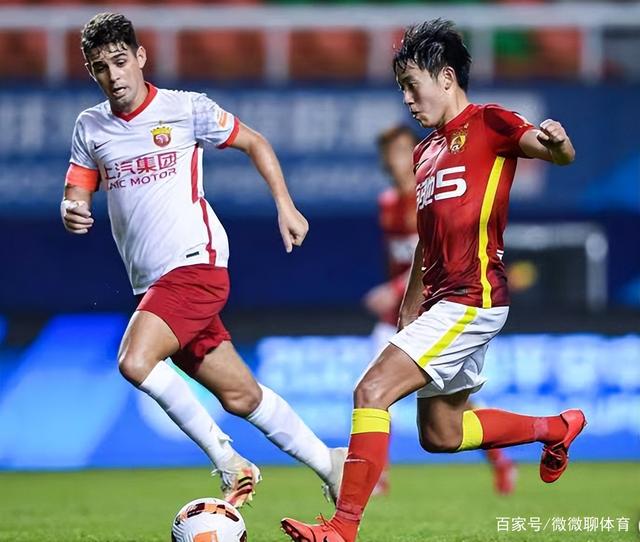 广州队在主场力克江苏，积分排名上升